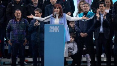 Photo of El gobernador Quintela presente en el acto que Cristina Fernández realizó en Plaza de Mayo
