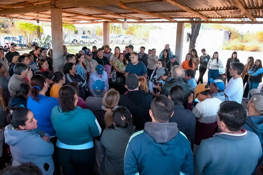 100 familias de Agrupación Gaucha acceden a su escritura en La Rioja