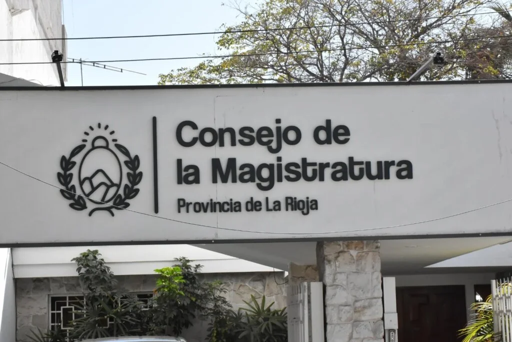 Abogados de La Rioja cuestionan reglamento del Consejo de la Magistratura mediante amparo