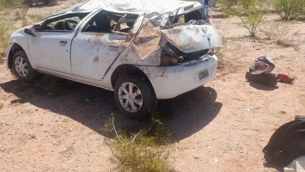 Accidente en Ruta 74: un vuelco sorprendente deja a los conductores ilesos