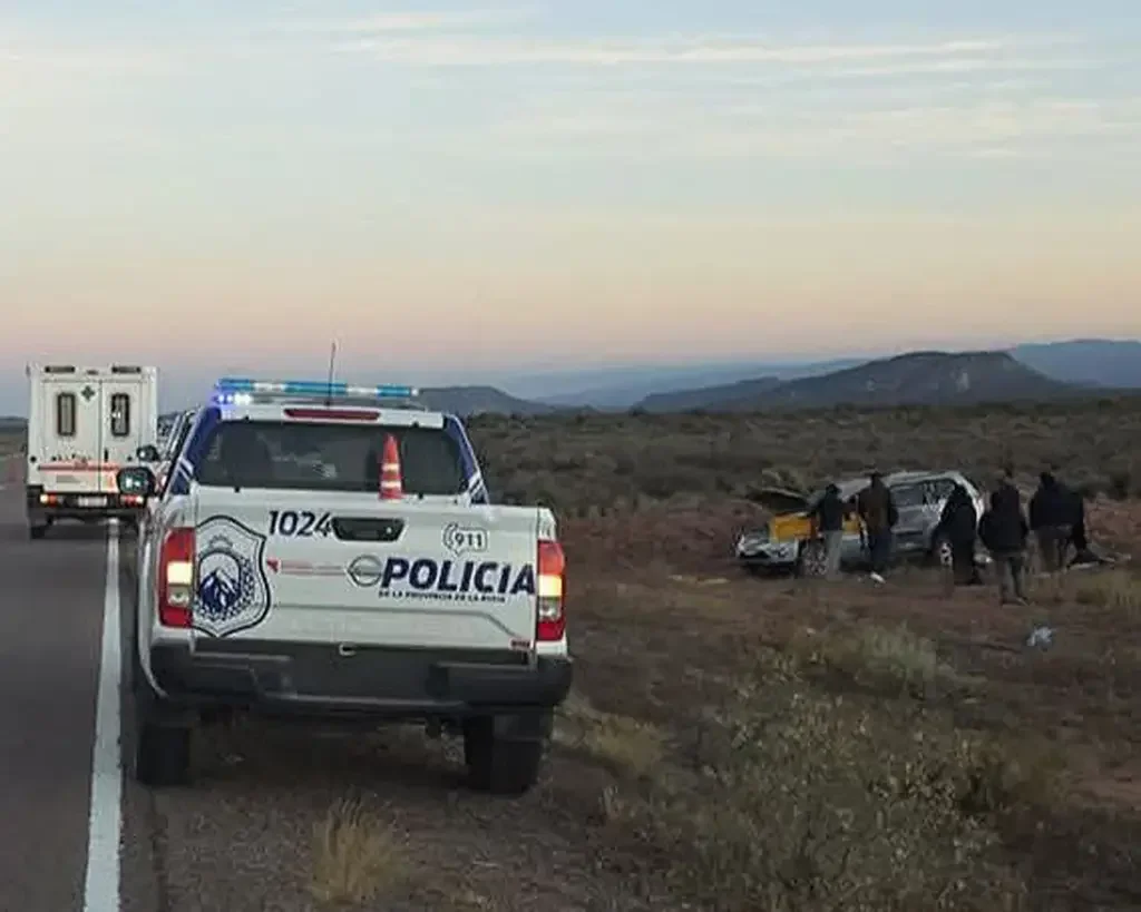 Accidente en Villa Unión: volcadura de camioneta del PAMI deja dos heridos graves