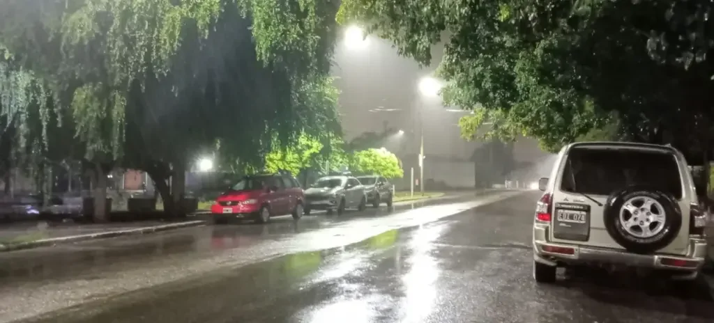 Advertencia meteorológica: lluvias y vientos intensos afectan la cordillera de La Rioja