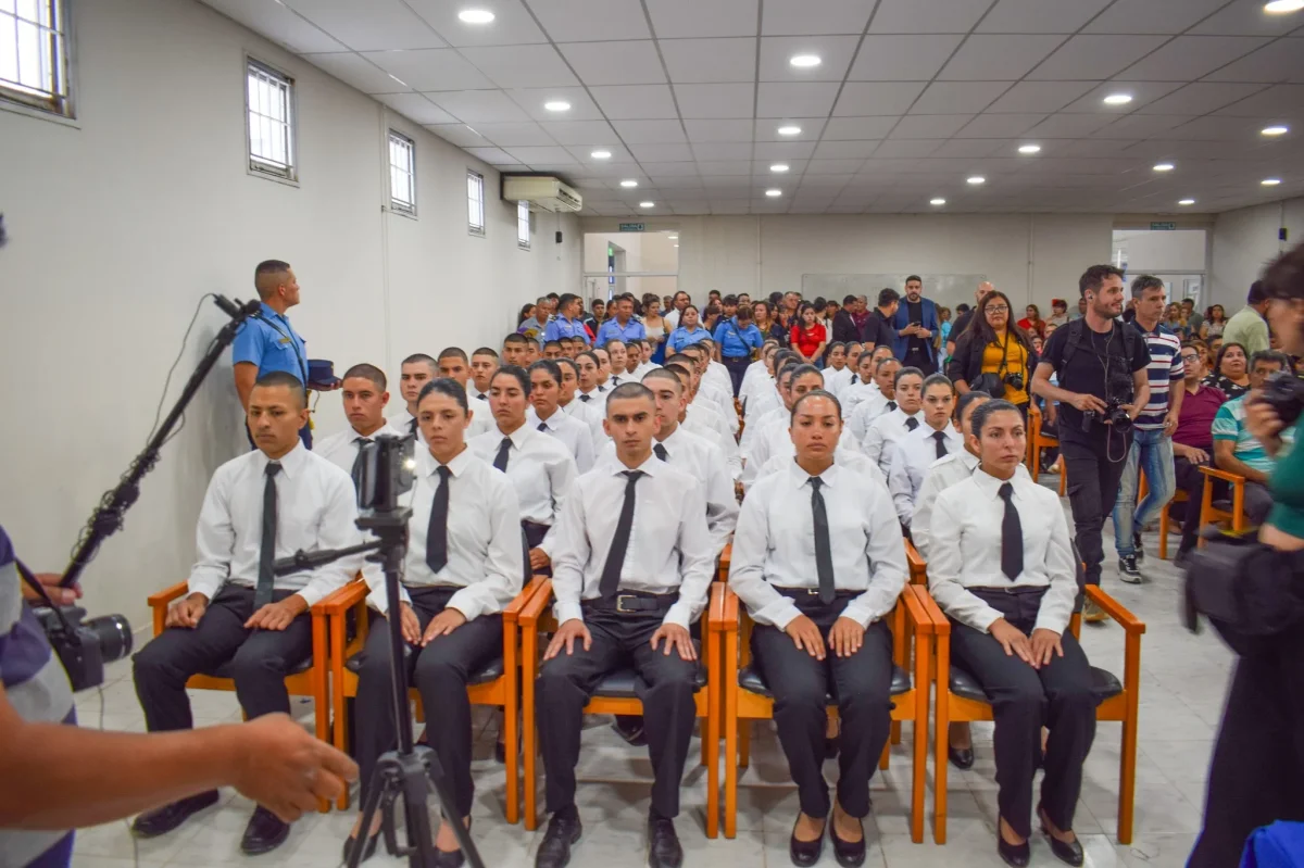 Aimogasta forma a 50 nuevos aspirantes en la flamante escuela de Policías