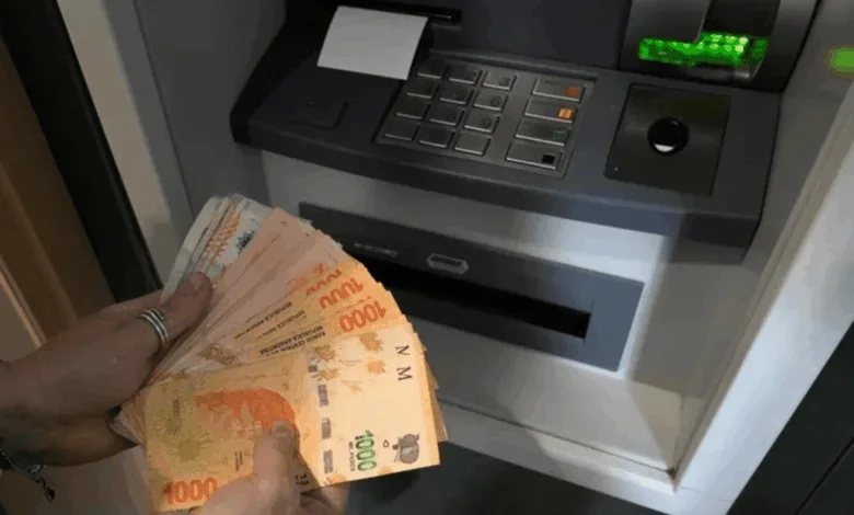 Alivio para empleados públicos: se efectúan los pagos de sueldos de mayo en La Rioja