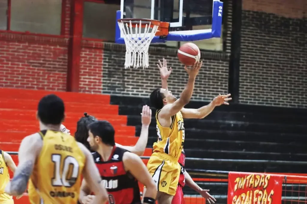 Amancay se impone en Santa Fe y mantiene su posición en la Liga Argentina