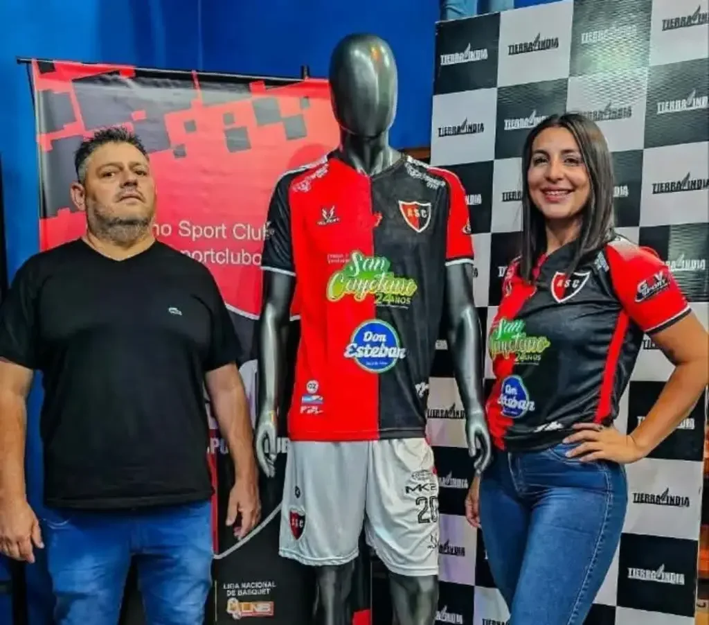 Andino Sport Club presenta su nueva indumentaria para la temporada venidera en La Rioja