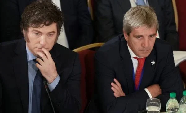 Argentina se mantiene al margen de los mercados internacionales pese a la reducción del riesgo país