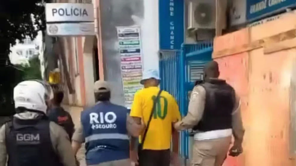 Argentino arrestado en Brasil por agredir verbalmente a un empleado de supermercado