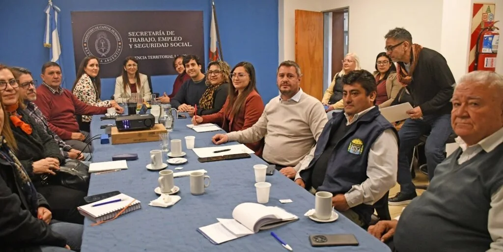 Asistencia económica para trabajadores rurales: el programa Intercosecha 2026 en La Rioja