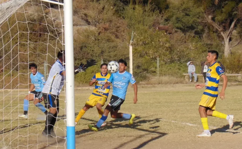 Atlético de Chilecito se afianza en la cima de la Zona B tras un ajustado triunfo