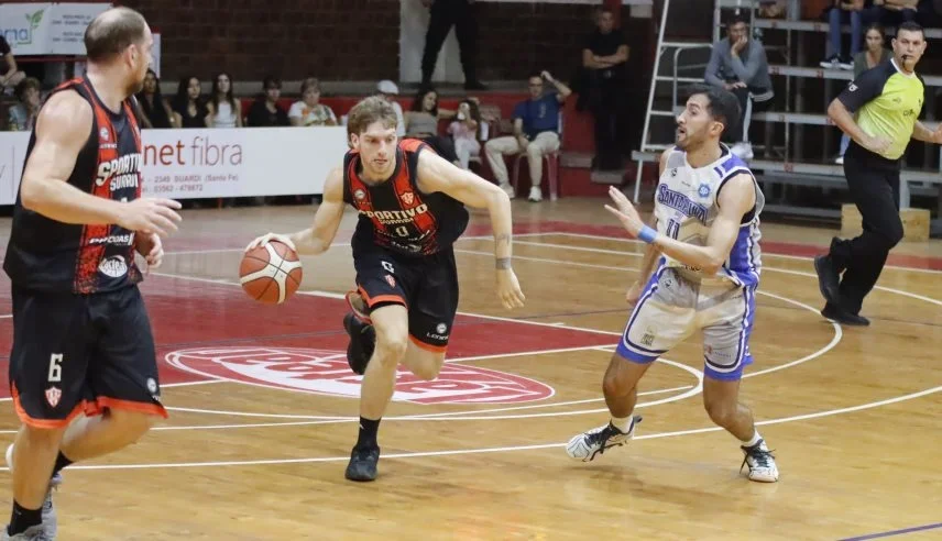 Avances de Barrio Parque y Sportivo Suardi en octavos: un paso firme en la Liga Argentina