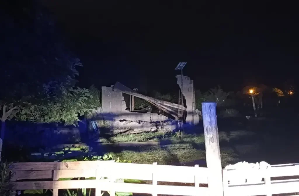 Barrio Los Valdez de Arriba enfrenta crisis habitacional tras colapso de vivienda