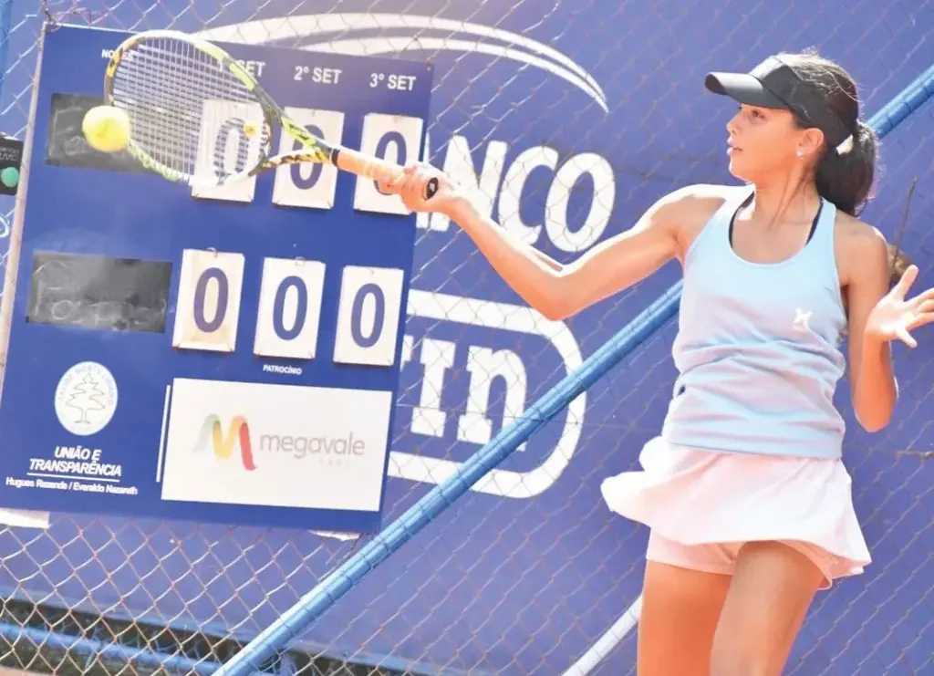 Camila Aguirre Ramos avanza a semifinales del prestigioso "Banana Bowl" en Brasil