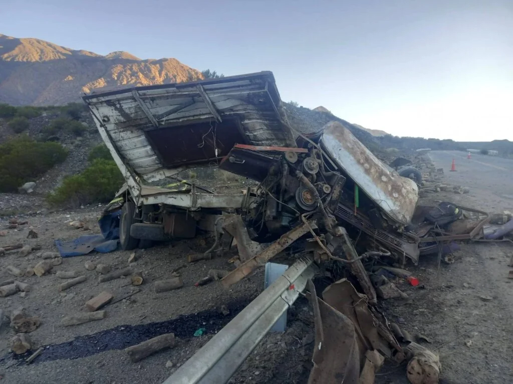 Camionero de Chepes pierde la vida en trágico accidente en San Juan