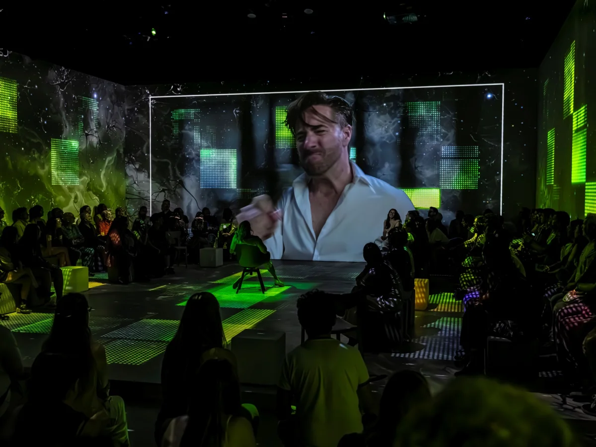 Casi normales inmersivo en castellano: una experiencia teatral única en La Rioja