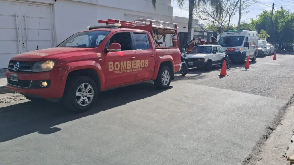 Ciclista de 54 años en estado crítico tras accidente con automóvil en la capital riojana