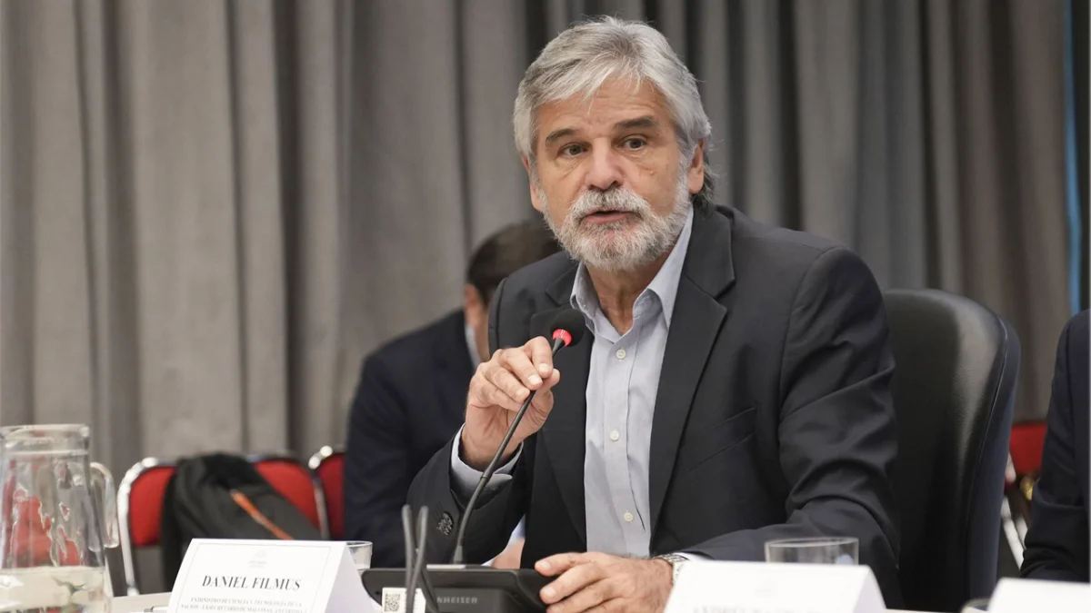 Ciencia en la mira: críticas a un modelo extractivista del Gobierno nacional