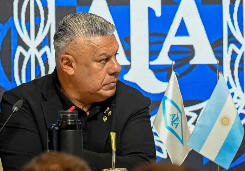 Clubes de fútbol en Argentina discuten el futuro del Torneo Apertura en reunión de la AFA