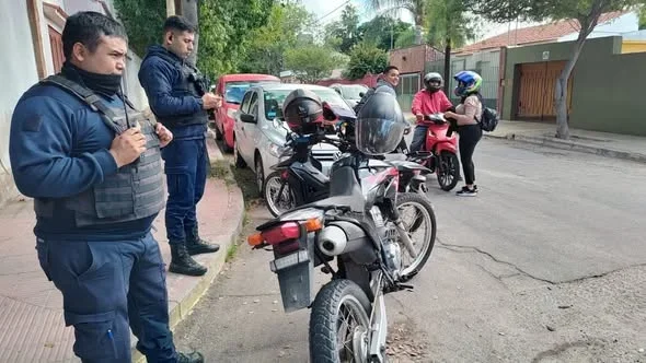 Conflicto vial en La Rioja: choques de tránsito desatan violencia entre conductores