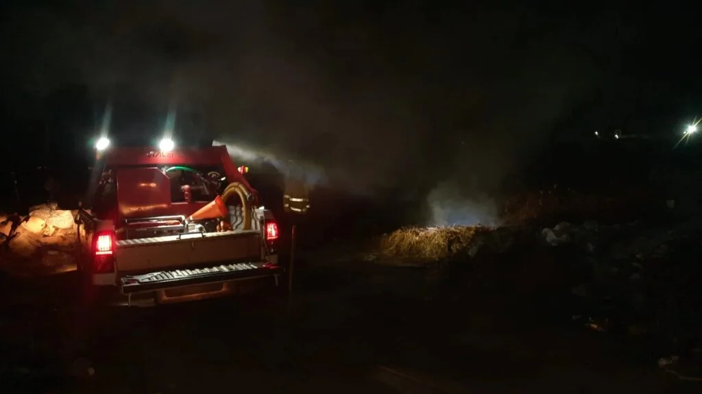 Controlan incendio en Ruta Nacional 38 y protegen instalaciones clave en la región