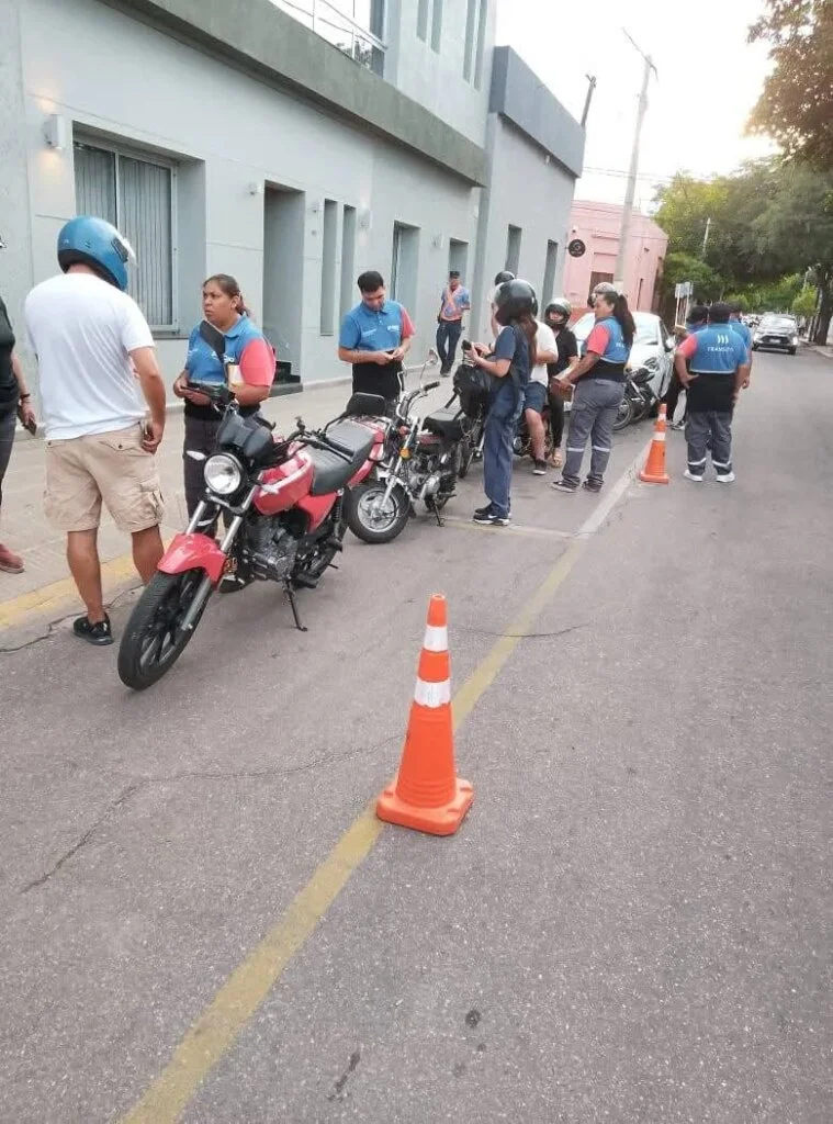 Controles vehiculares en el macrocentro: seguridad y prevención para los vecinos de La Rioja