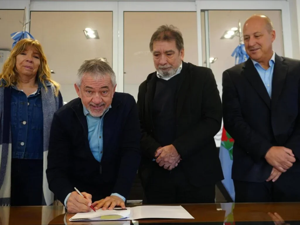 Convenio innovador: Municipio facilita el pago de impuestos en cuotas sin interés