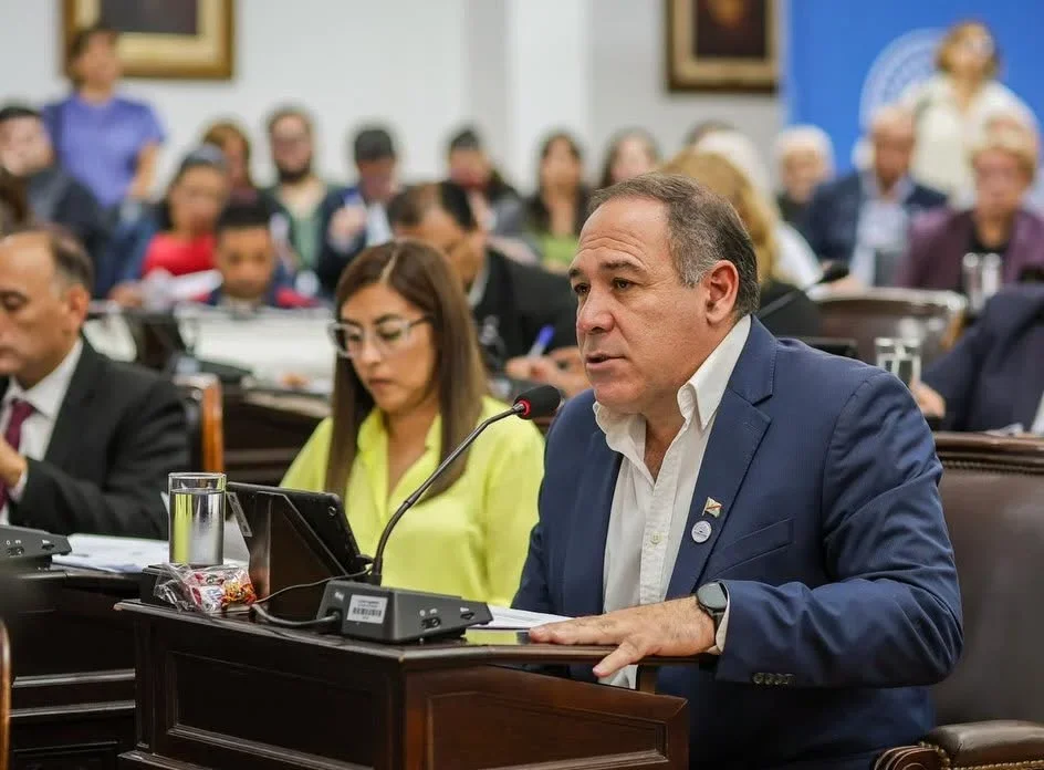 Cristian Pérez defiende la salud pública en Chepes frente al ajuste nacional