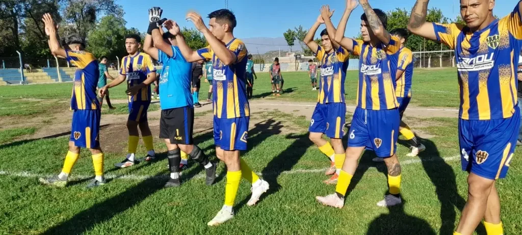 Defensores de la Plata busca afianzarse en el Torneo Provincial en Alto Valle