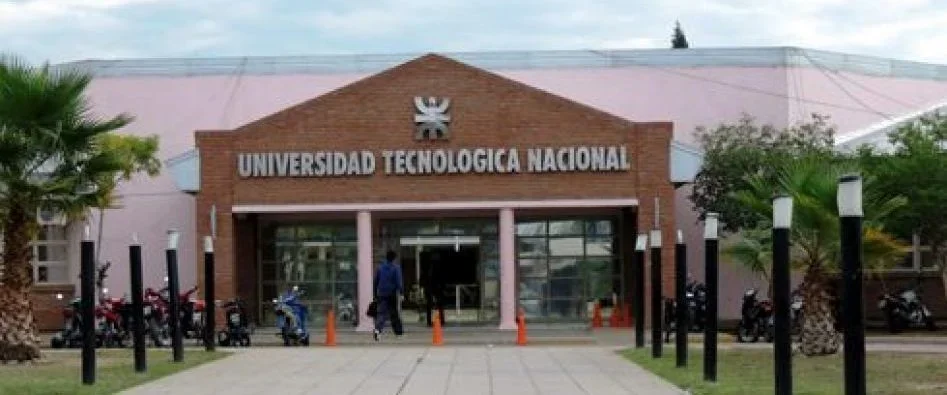 Docentes de UTN La Rioja exigen soluciones tras el inicio de un paro de siete días