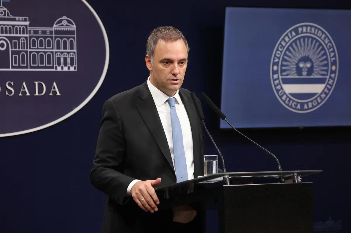 El PRO busca interpelar a Adorni en el Senado tras el estancamiento en Diputados