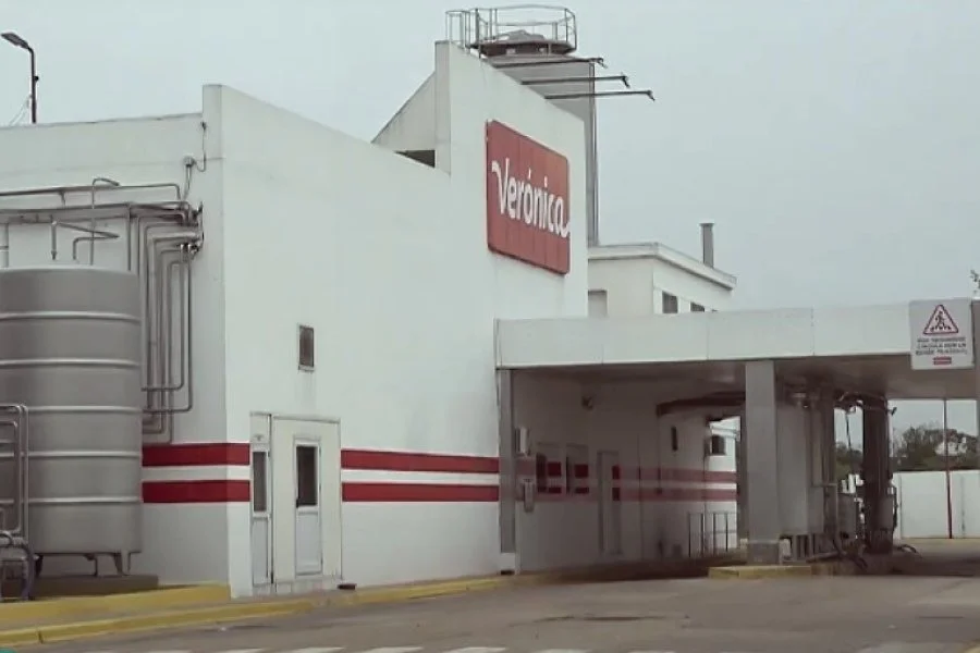 Empleados de la industria láctea en Santa Fe exigen pago de sueldos tras cierre de plantas