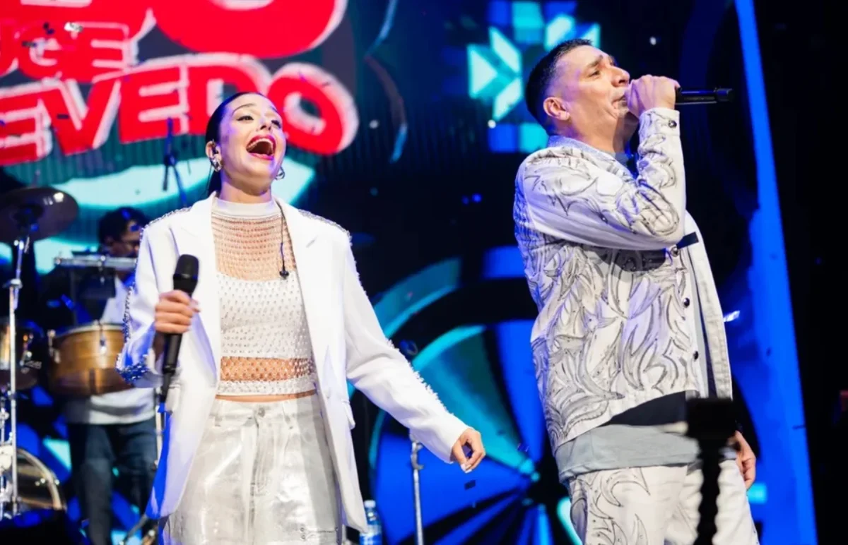 Empleados municipales disfrutan de acceso gratuito al espectáculo de Eugenia Quevedo