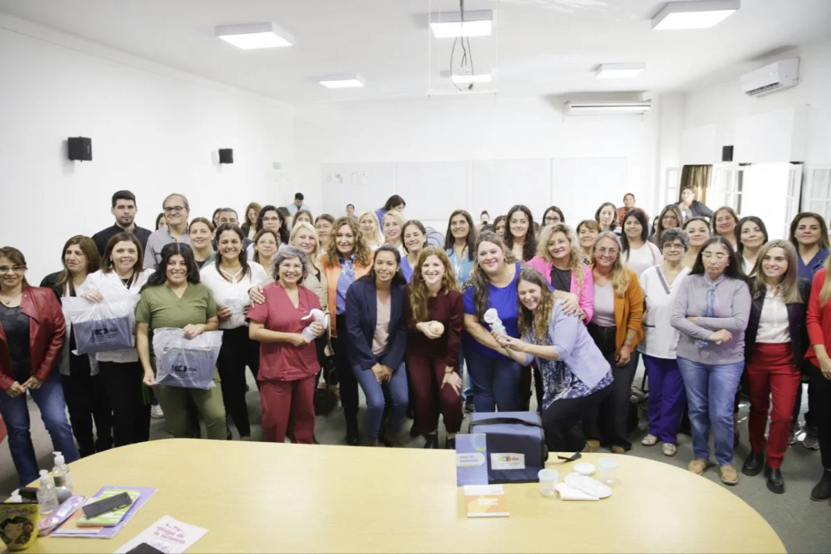 Entregan kits de lactancia en La Rioja: un paso más hacia el apoyo a mamás y bebés.