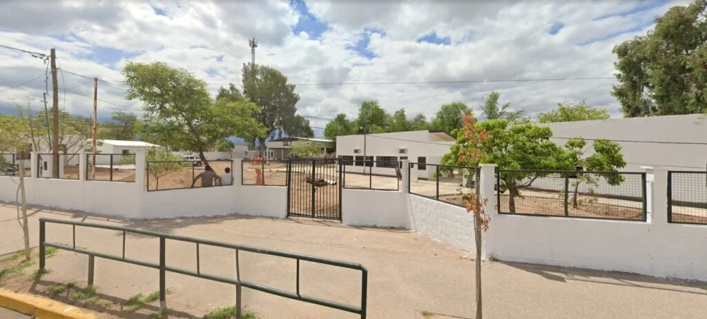 Escuela Juan Manuel Fangio refuerza seguridad tras amenazas recibidas