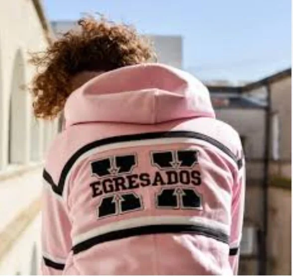 Estudiantes de Famatina afectados por estafa millonaria en indumentaria escolar