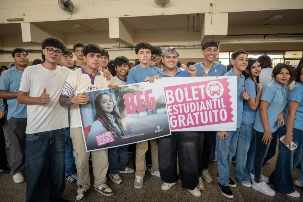 Estudiantes de la Capital se benefician con mejoras en el Boleto Estudiantil Gratuito