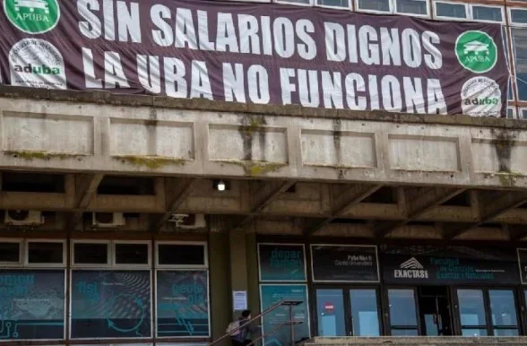Estudiantes de la UNLaR se movilizan por salarios y financiamiento esta semana