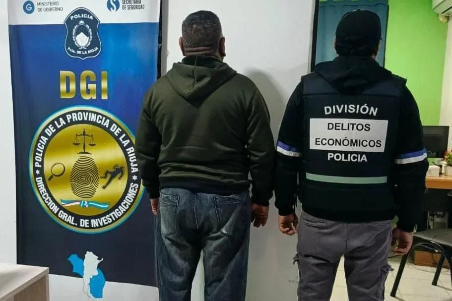 Ex policía detenido por un fraude millonario en el sector de viviendas en La Rioja