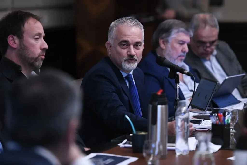 Fabián Blanco gestiona en Buenos Aires la defensa de recursos para La Rioja
