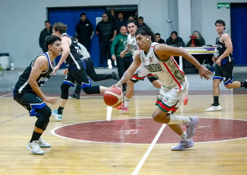 Facundo arrasa a Independiente y sigue dominando la liga de básquet