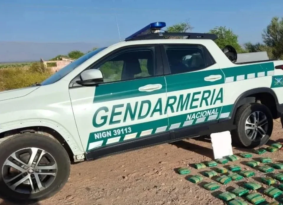 Gendarmería desarticula tráfico de coca: 400 kilos incautados en La Rioja