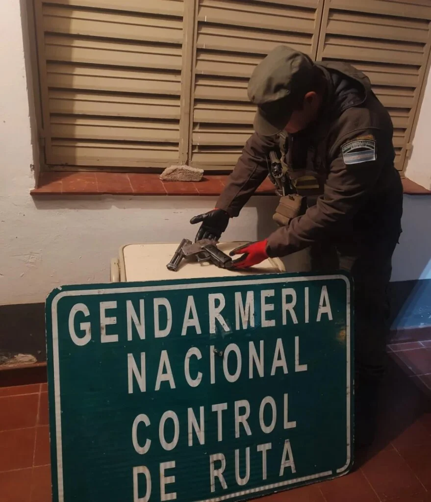 Gendarmería desmantela red de tráfico de armas en Ruta Nacional 38, La Rioja
