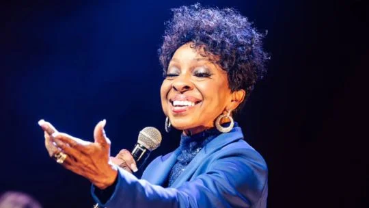 Gladys Knight reacciona tras la controversia por su actuación en el escenario