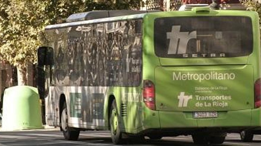 El interurbano en La Rioja enfrenta crisis: caída del 60% en pasajeros mientras el colectivo se mantiene a $1000.