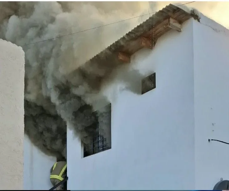 Importantes pérdidas por incendio en el barrio Mirador de La Rioja este domingo