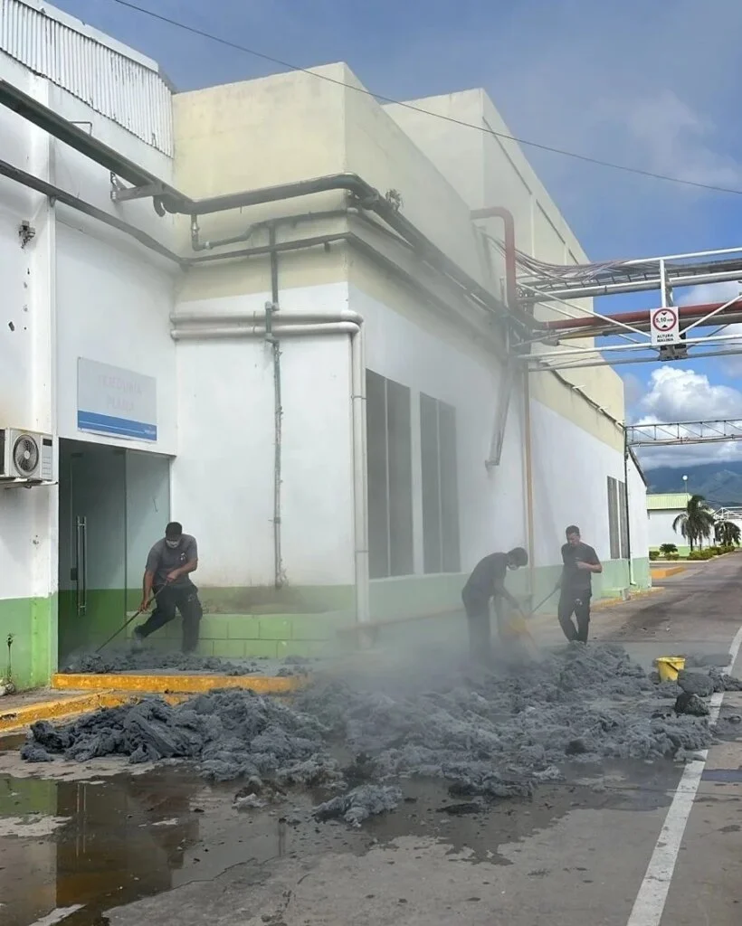 Incendio en Ruta 38: comunidad alerta ante los daños materiales en la fábrica afectada