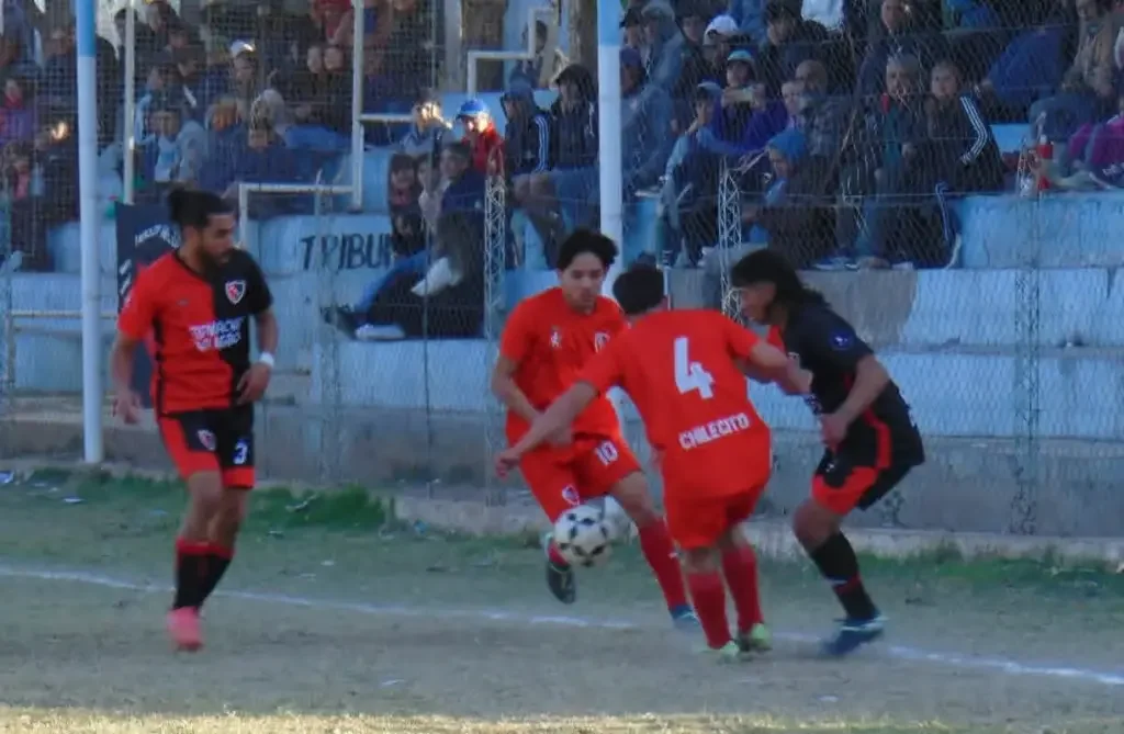 Independiente se consagra campeón del clásico en la Liga Chileciteña tras vencer a Newell's
