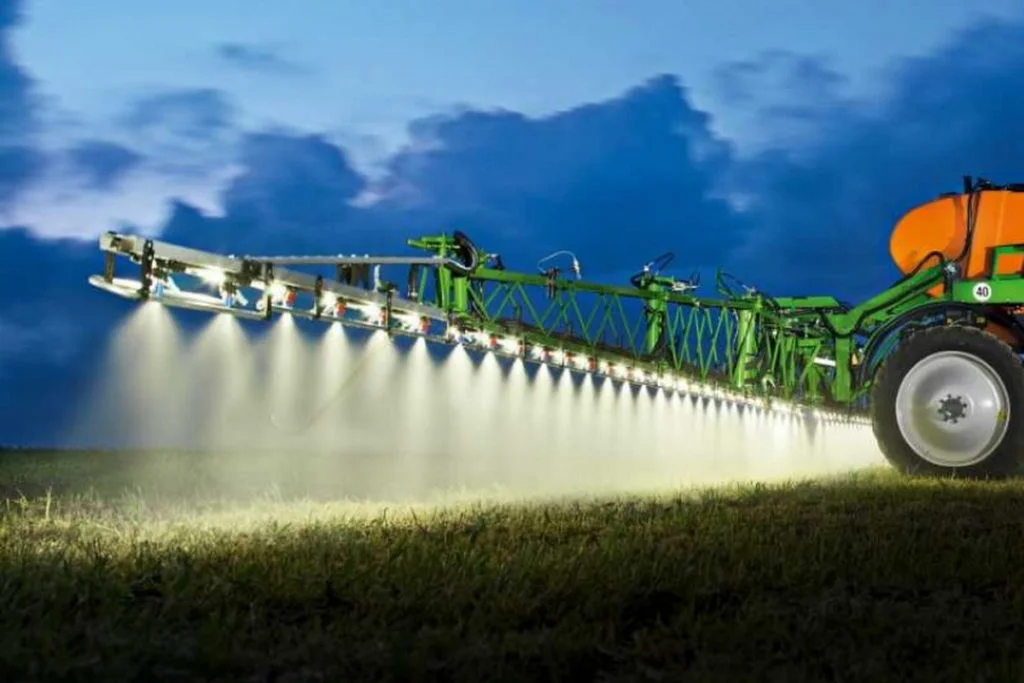 Innovadora tecnología argentina transforma el trabajo nocturno de pulverizadoras