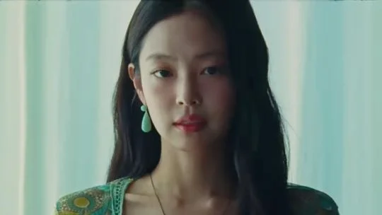 Jennie de BLACKPINK anticipa su nuevo sencillo con un intrigante avance visual