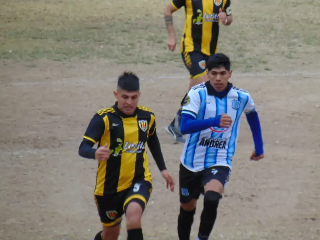 Joaquín de Nonogasta y Estrella Roja no se sacan ventajas en un emocionante empate